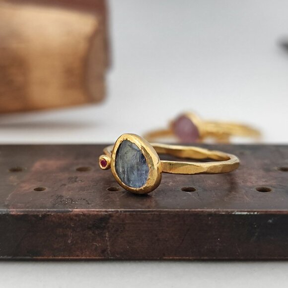 Moissanite ring. 14K yellow gold ring with Blue Moissanite & small Ruby. UNIQUE - Picture 6 of 14